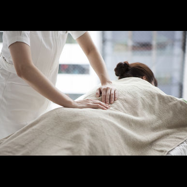 泉大津楽ちん整体院は日曜日も通院できます