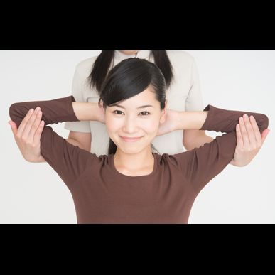 泉大津楽ちん整体院へ首のこりでお悩みの方はお越しください